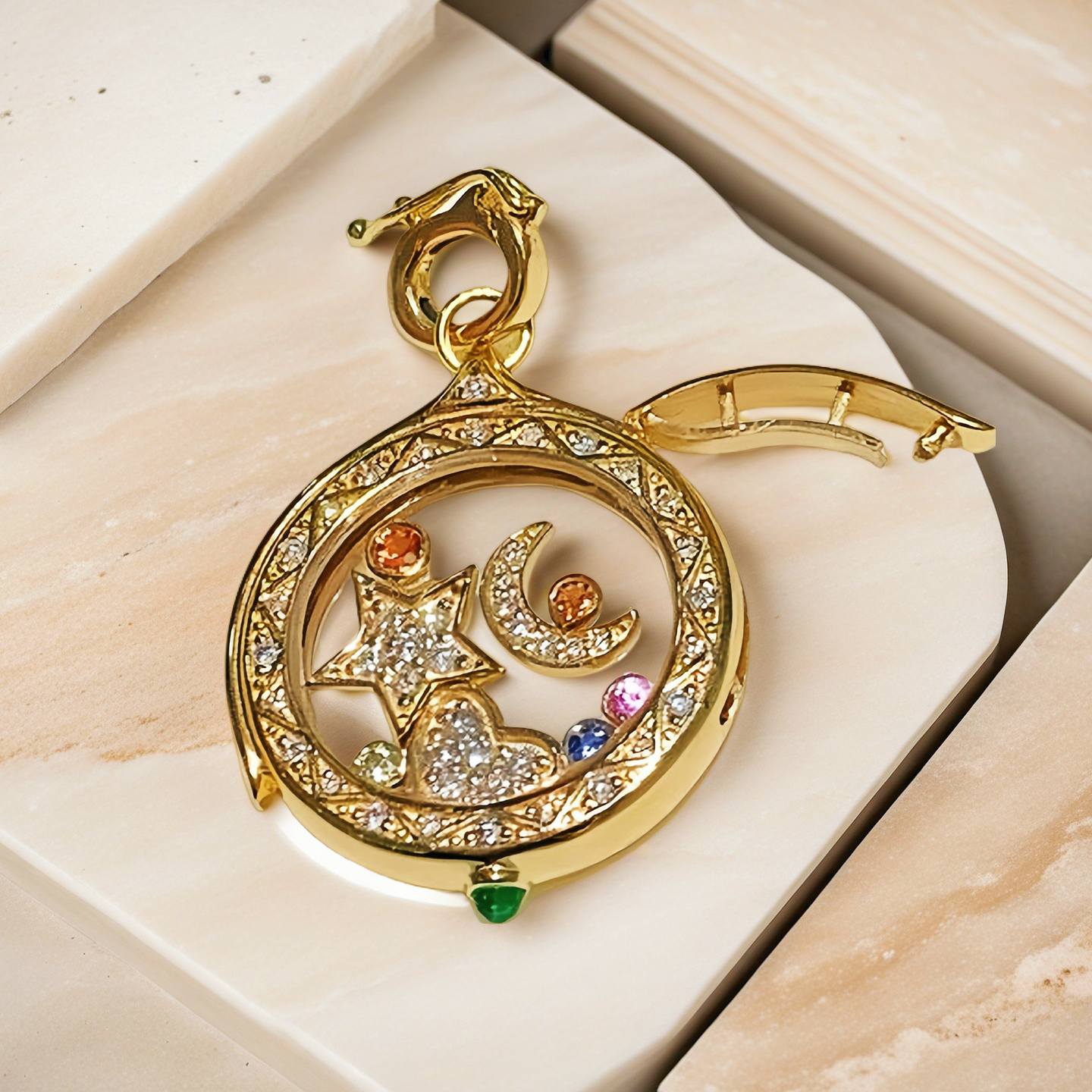 Vintage 18k Gold Diamond Pendant (Item No. VT098)