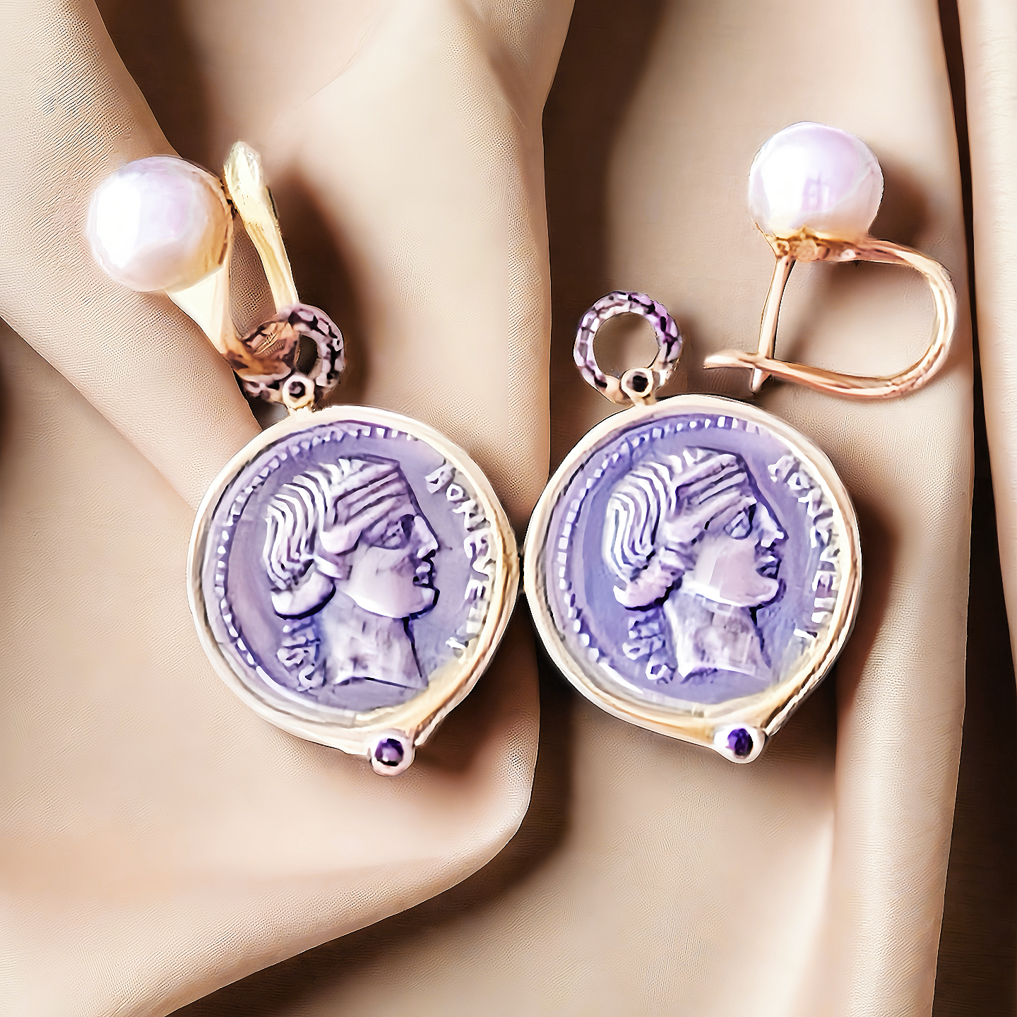 Fortuna Goddess Ancient Greek Coin Medallion 18K Gold Earring (Item No. COIN029)