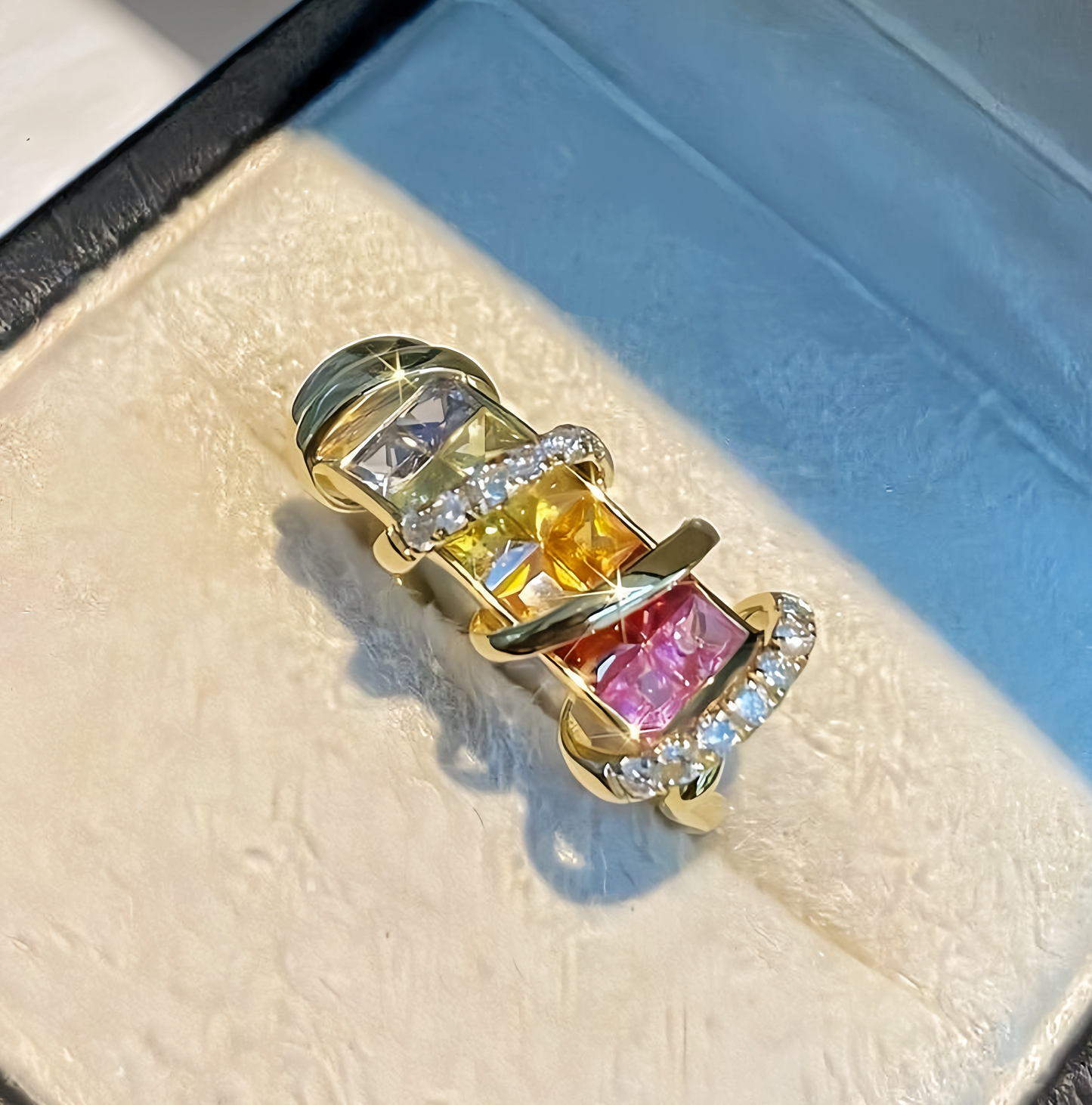 Vintage 18k Gold Sapphire Diamond Ring (Item No. VT169)