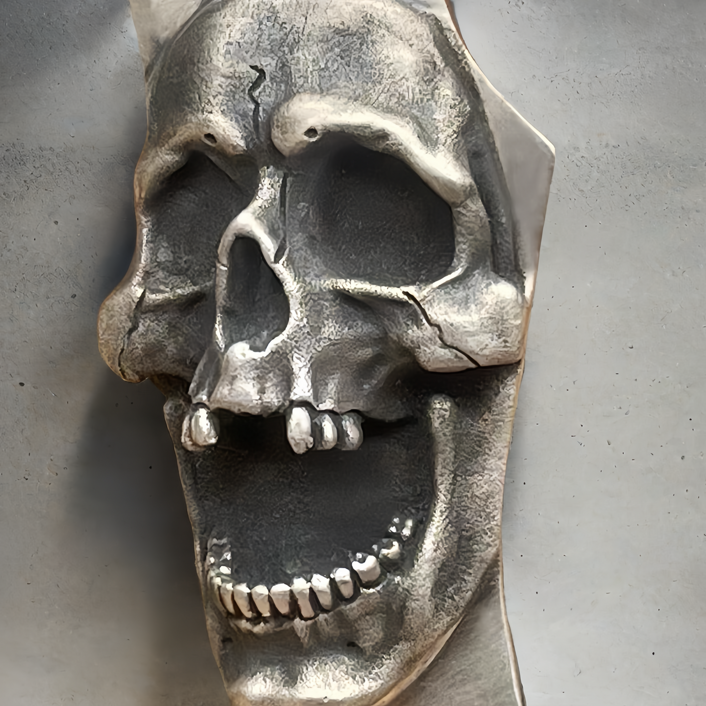 Skull & Dagger Silver Pendant (Item No. SC040)