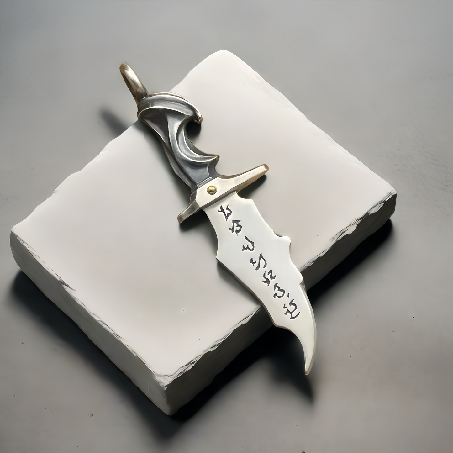 Skull & Dagger Silver Pendant (Item No. SC040)