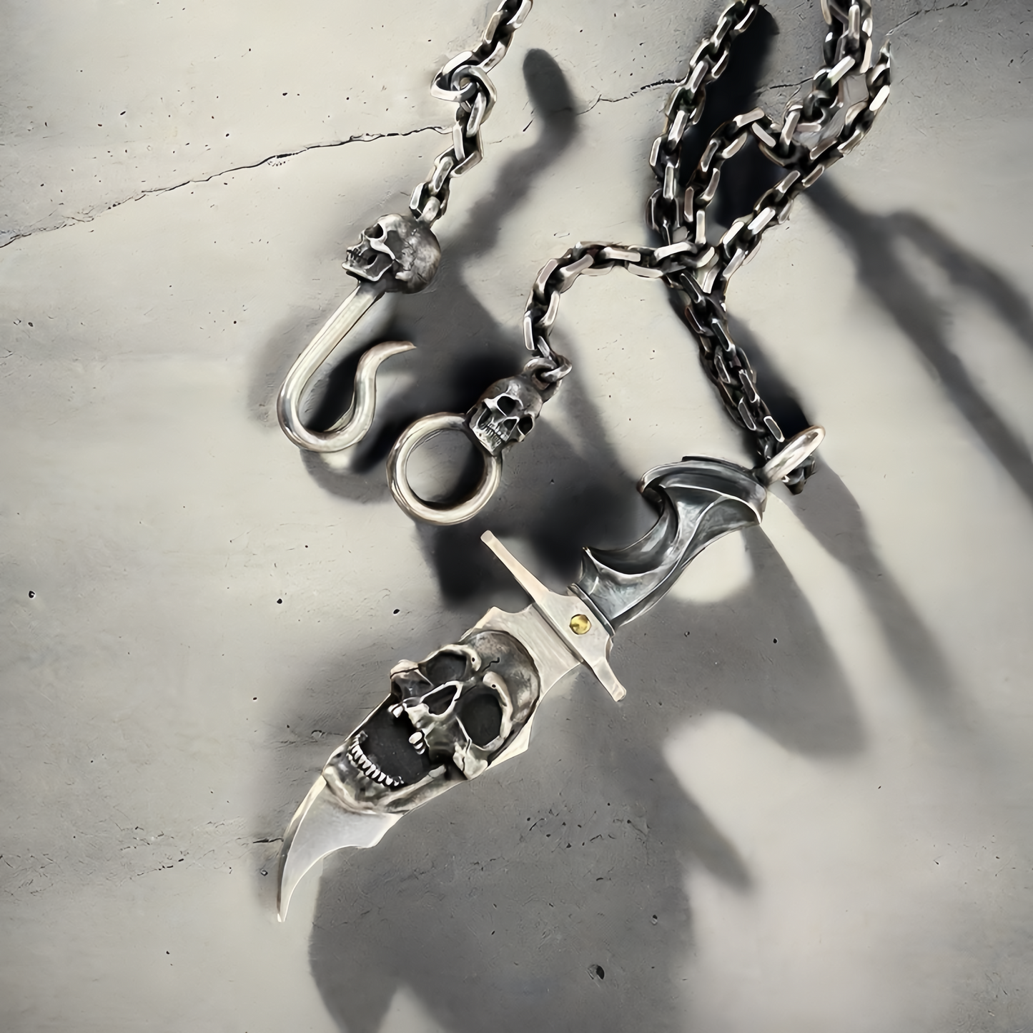 Skull & Dagger Silver Pendant (Item No. SC040)