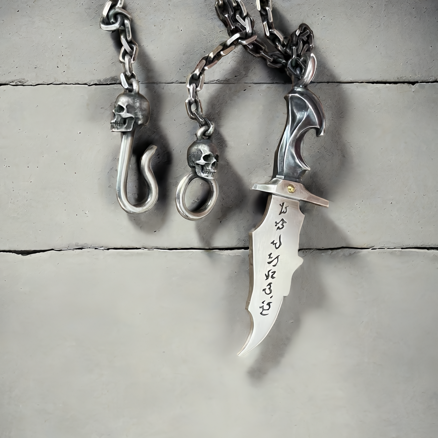 Skull & Dagger Silver Pendant (Item No. SC040)