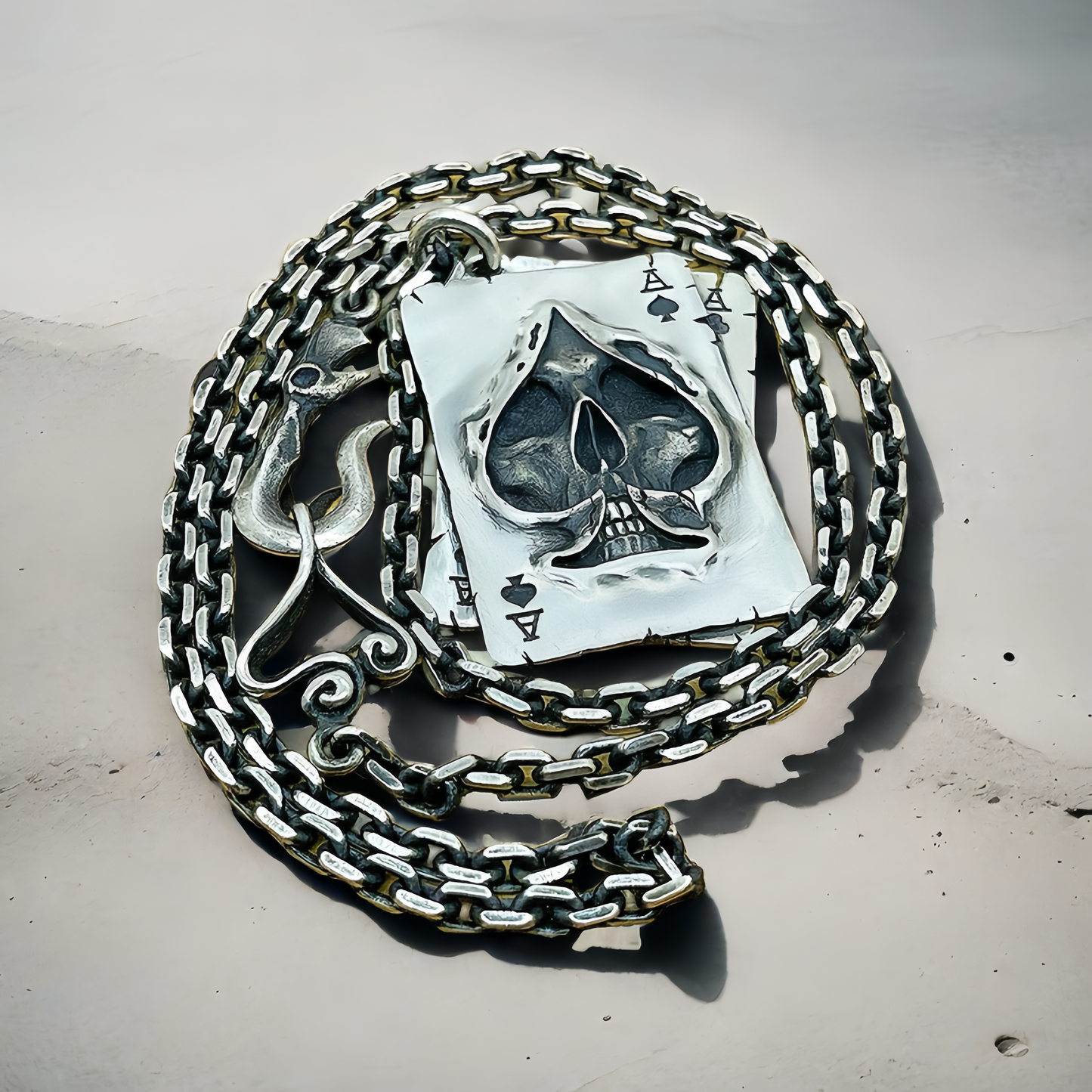 Spade Skull Silver Pendant (Item No. SC025)