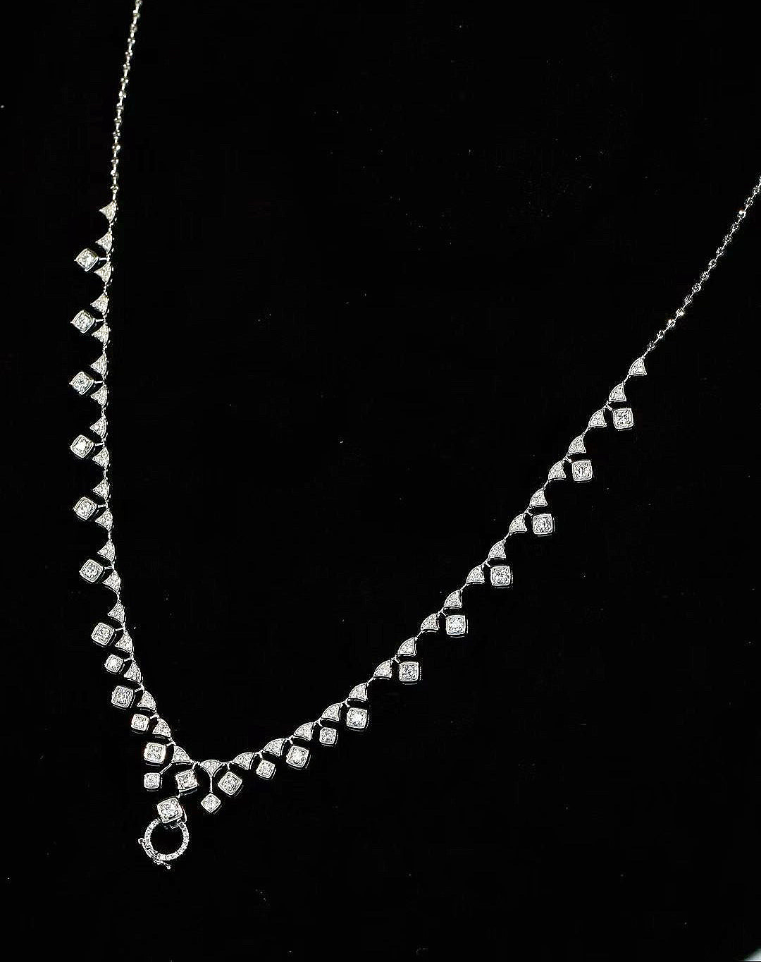 Vintage 18k Gold Diamond Necklace (Item No. VT208)