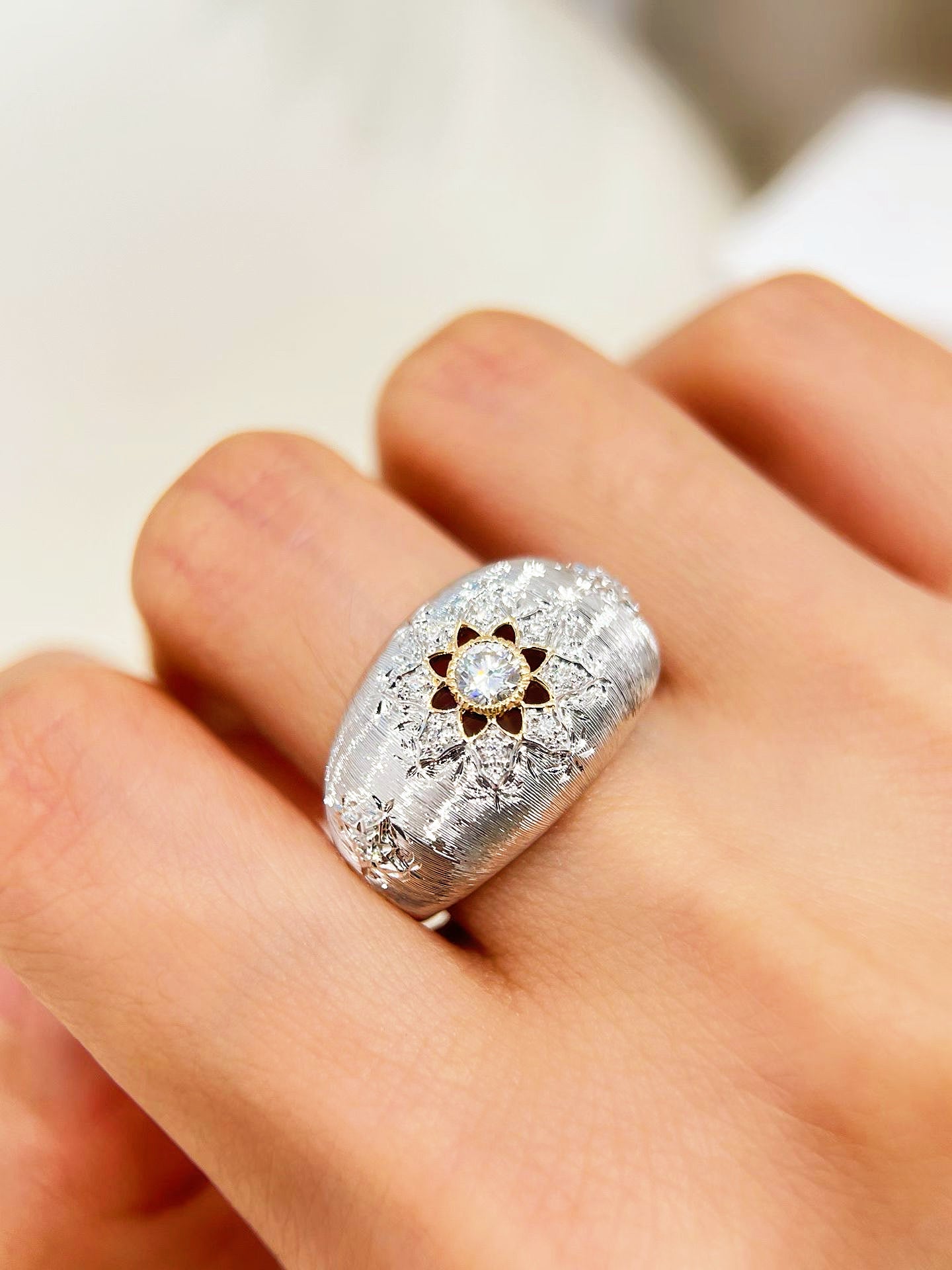 Vintage 18k Gold Diamond Ring (Item No. VT449)