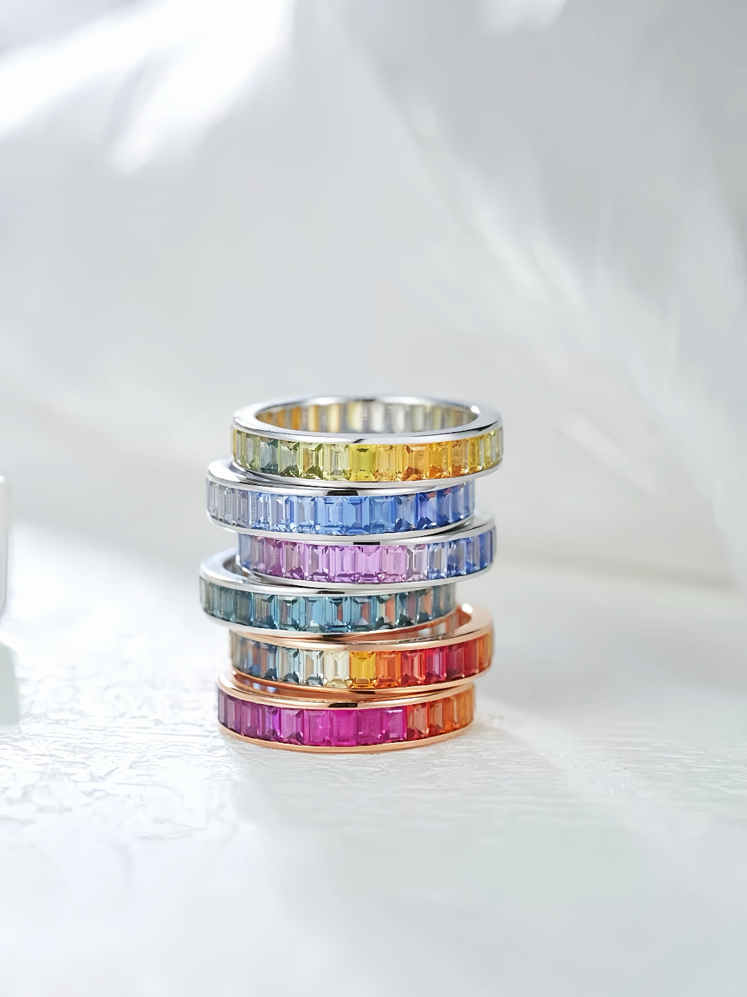 Rainbow Sapphire 18k Gold Ring (Item No. SA049)