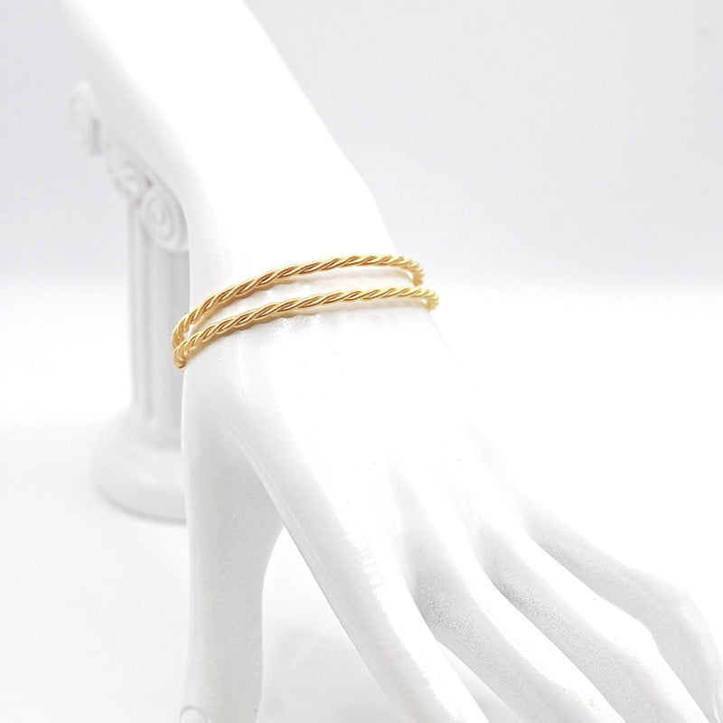Twisted 18K Gold Bracelet (Item No. SR061CB)