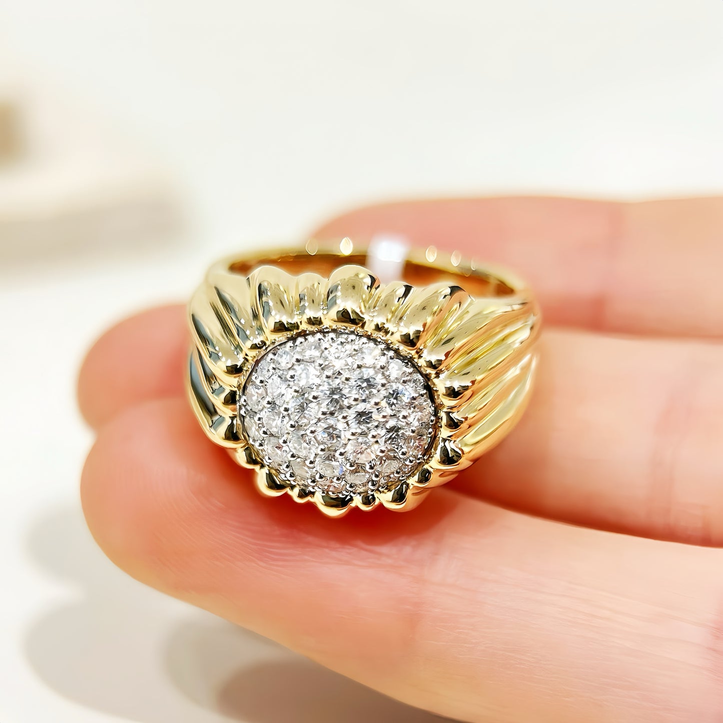 Vintage 18k Gold Diamond Ruby Ring (Item No. VT400）