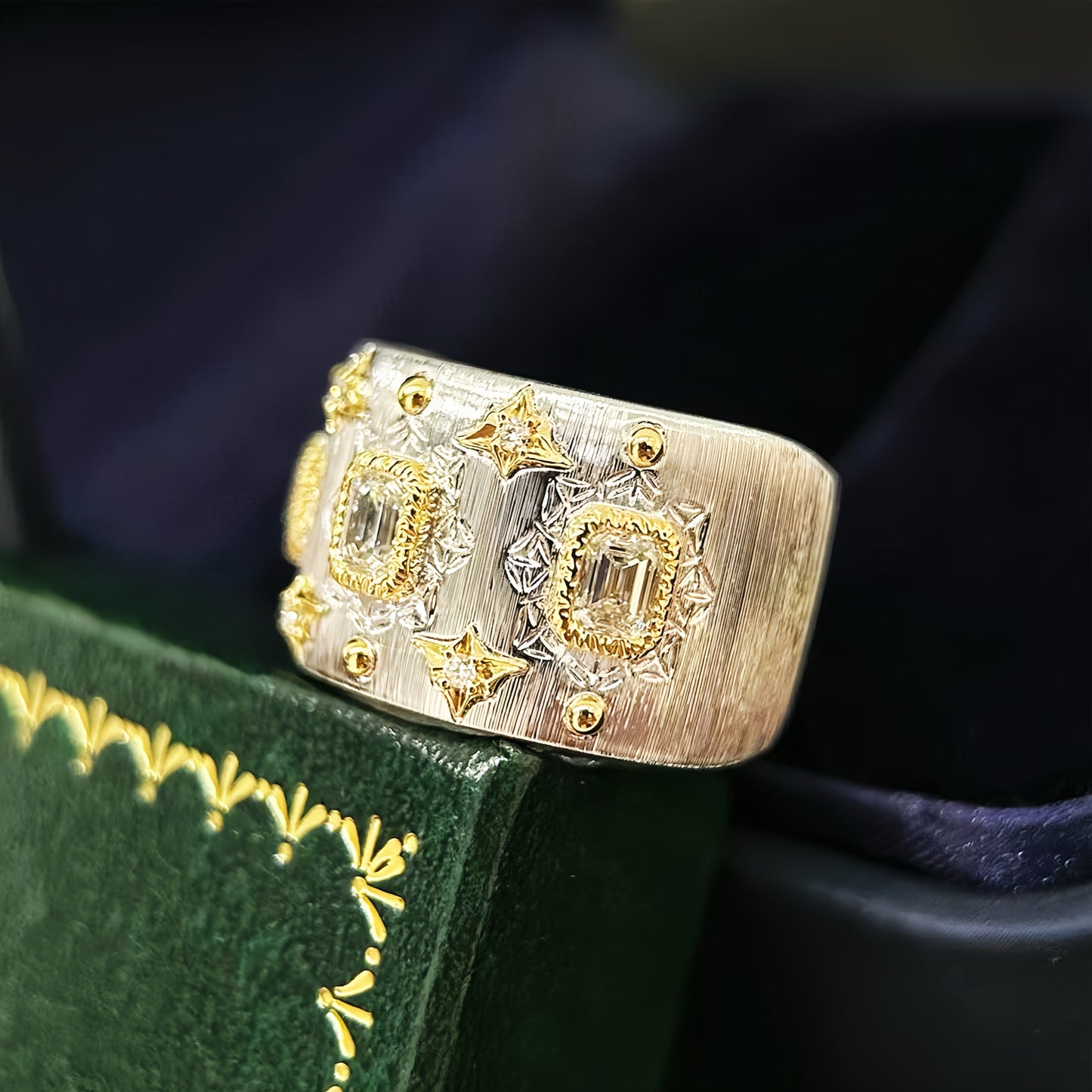 Vintage 18k Gold Diamond Ruby Ring (Item No. VT439）