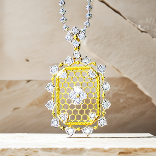 Vintage 18k Gold Diamond Pendant (Item No. VT094）