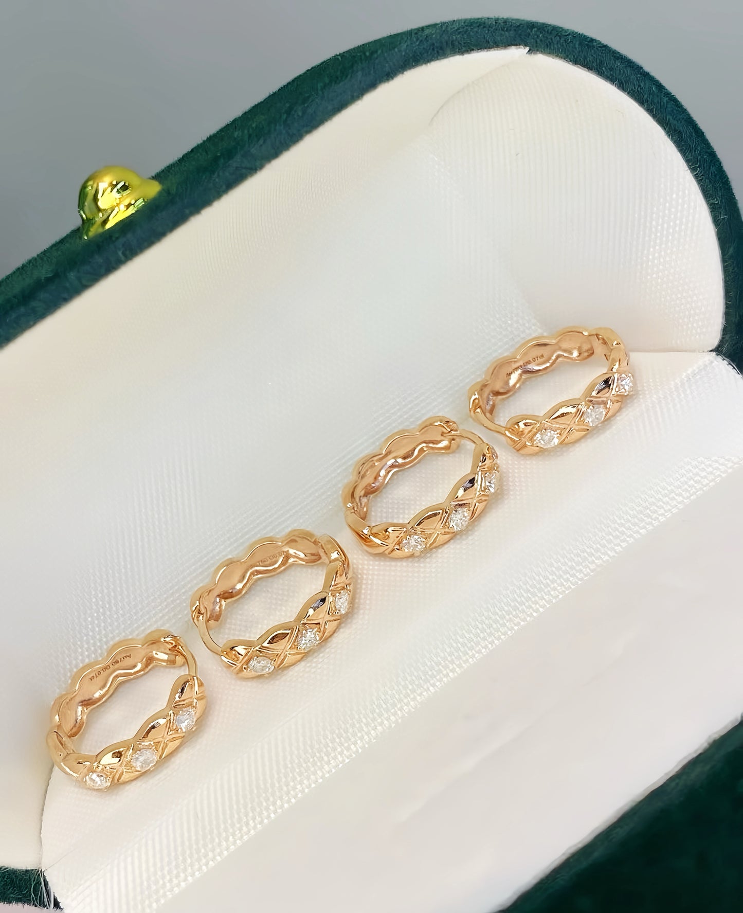 Vintage 18k Gold Diamond Earring (Item No. VT084）