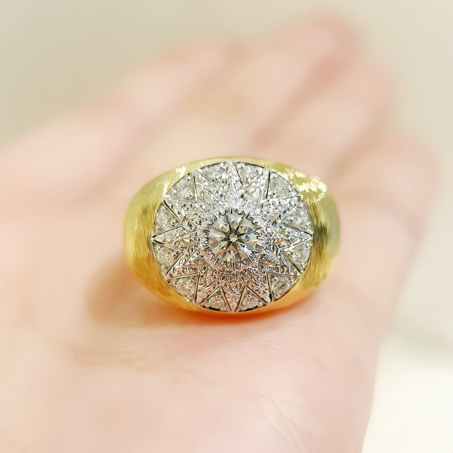 Vintage 18k Gold Diamond Ruby Ring (Item No. VT375）