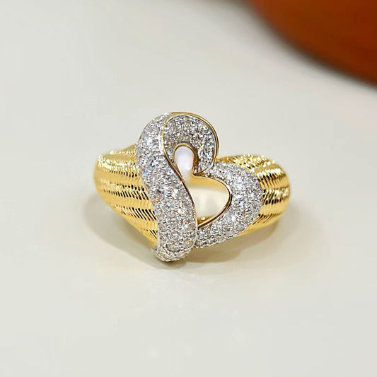 Vintage 18k Gold Diamond Ring (Item No. VT523）