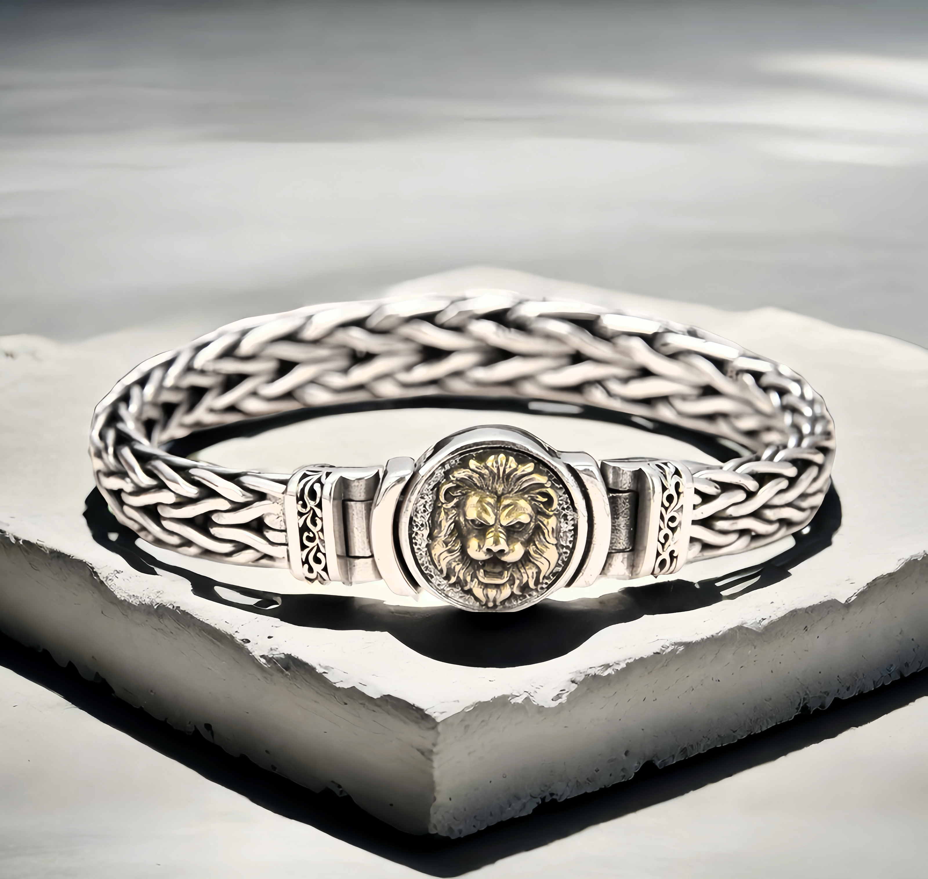 Lion Braided Silver Bracelet (Item No. B0667）