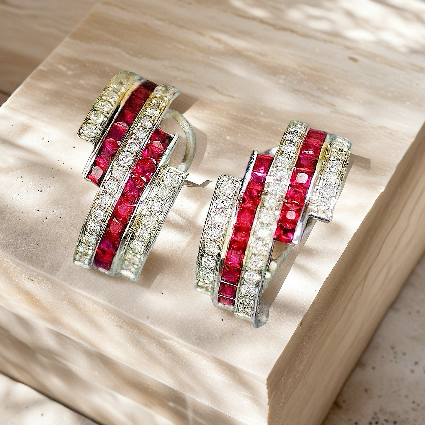 Vintage 18k Gold Diamond Ruby Earring (Item No. VT065）