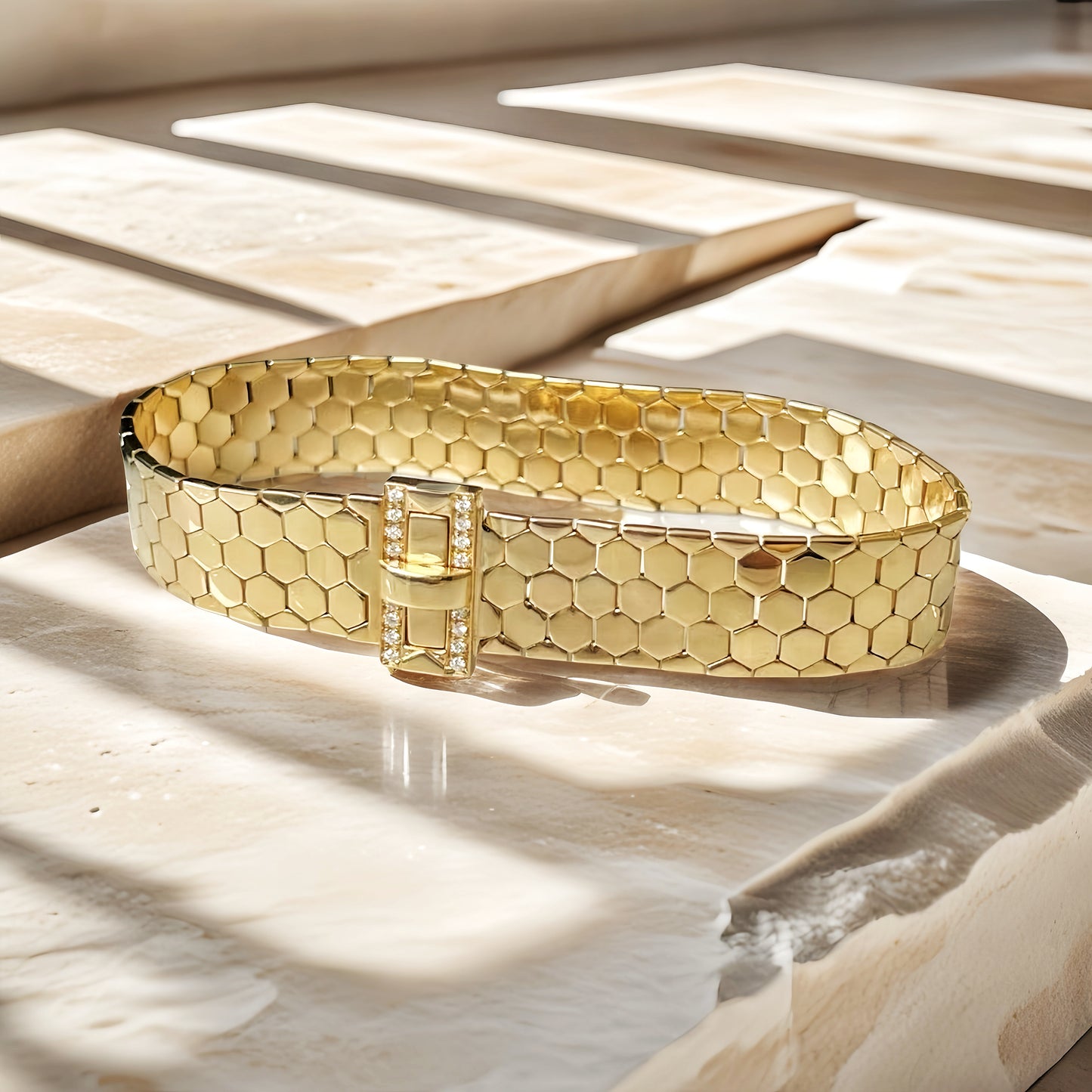 Vintage 18k Gold Diamond Bracelet (Item No. VT132）