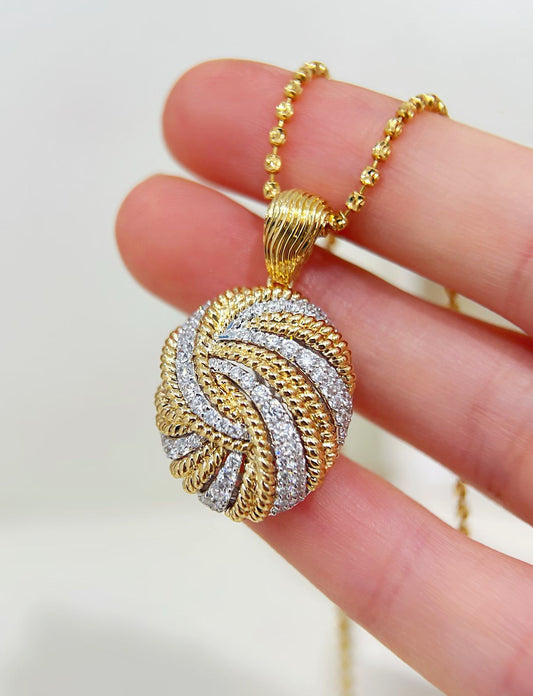 Vintage 18k Gold Diamond Pendant (Item No. VT483）