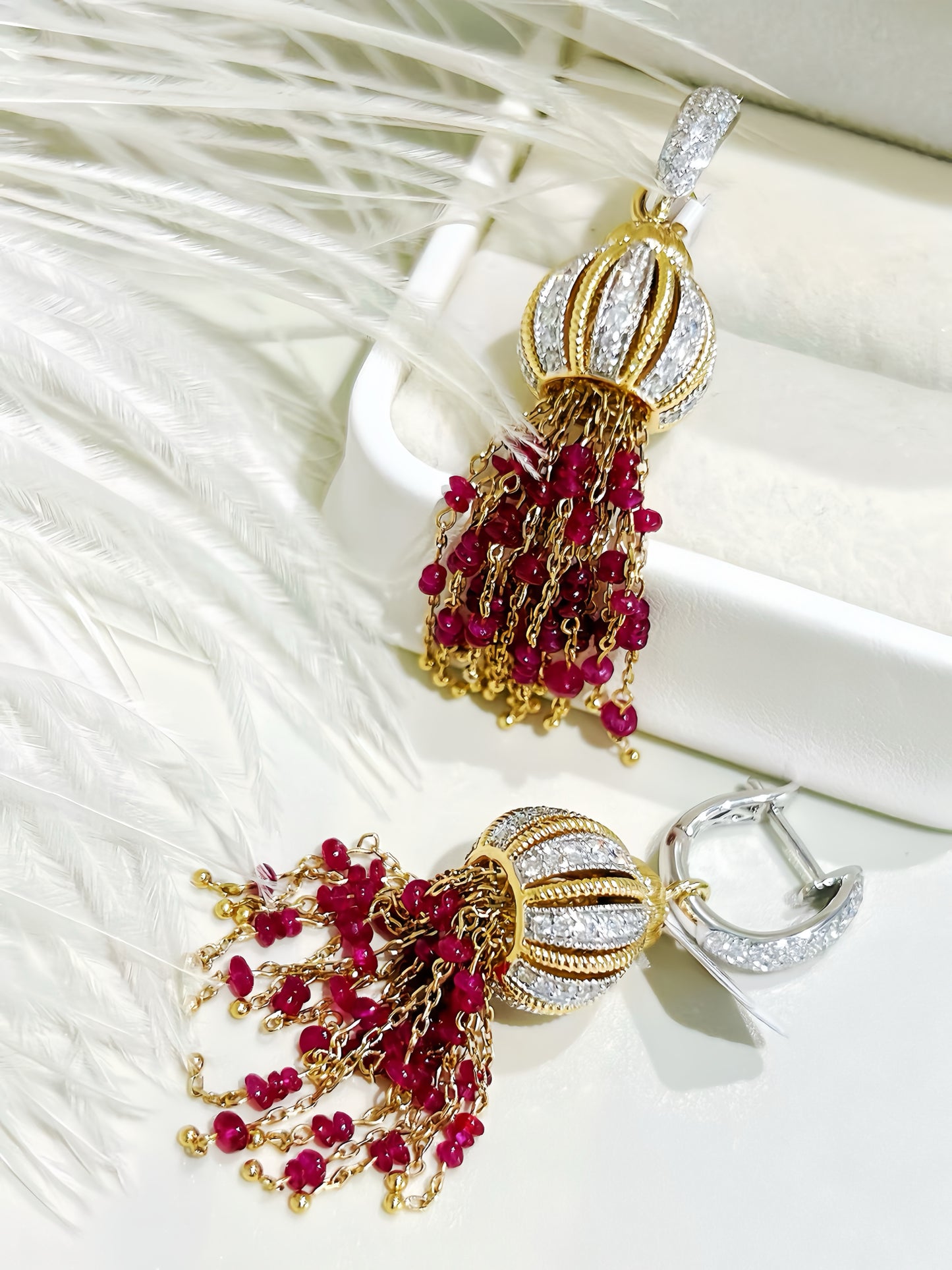 Grape 18k Gold Diamond Ruby Earring (Item No. VT377）