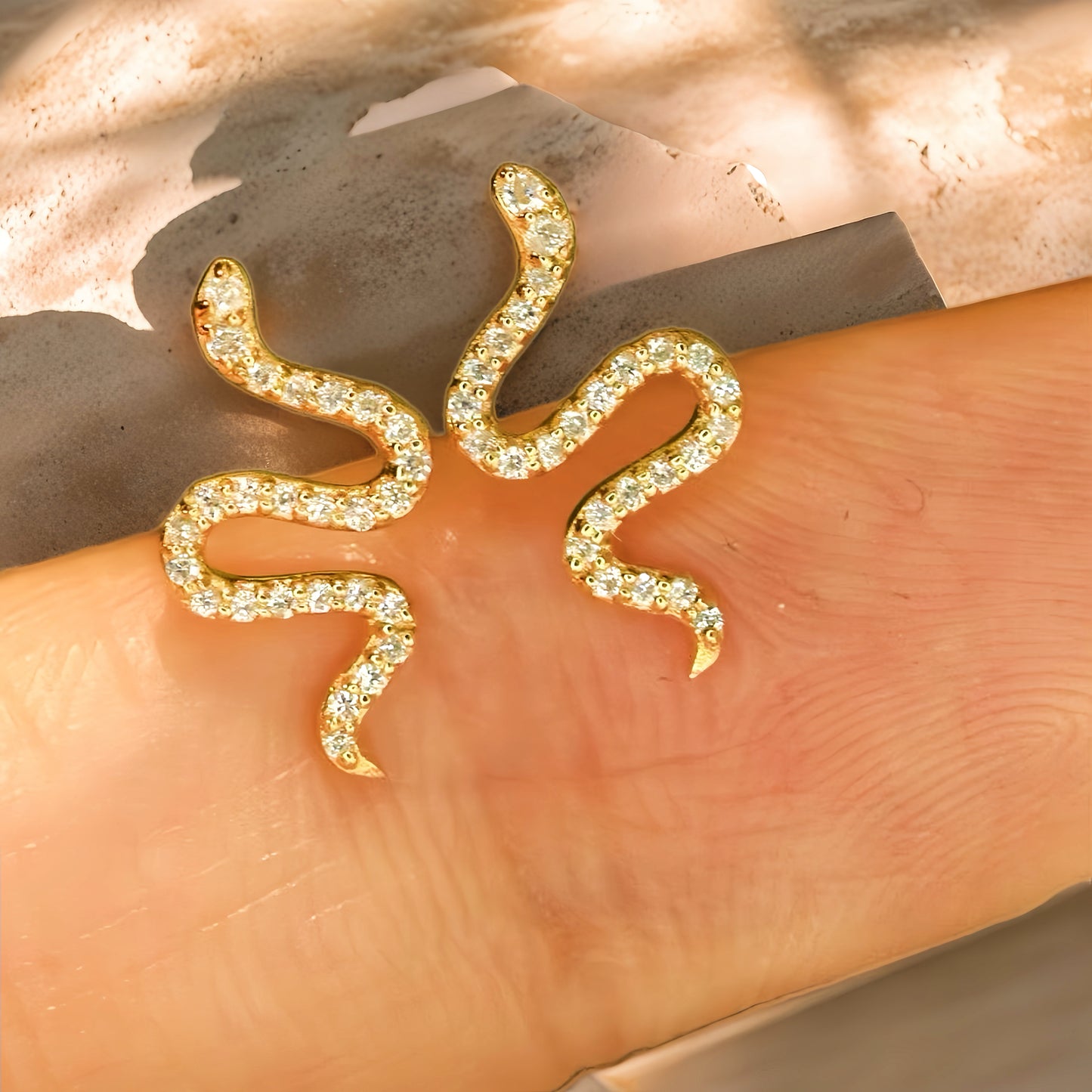 Vintage 18k Gold Diamond Earring (Item No. VT197）