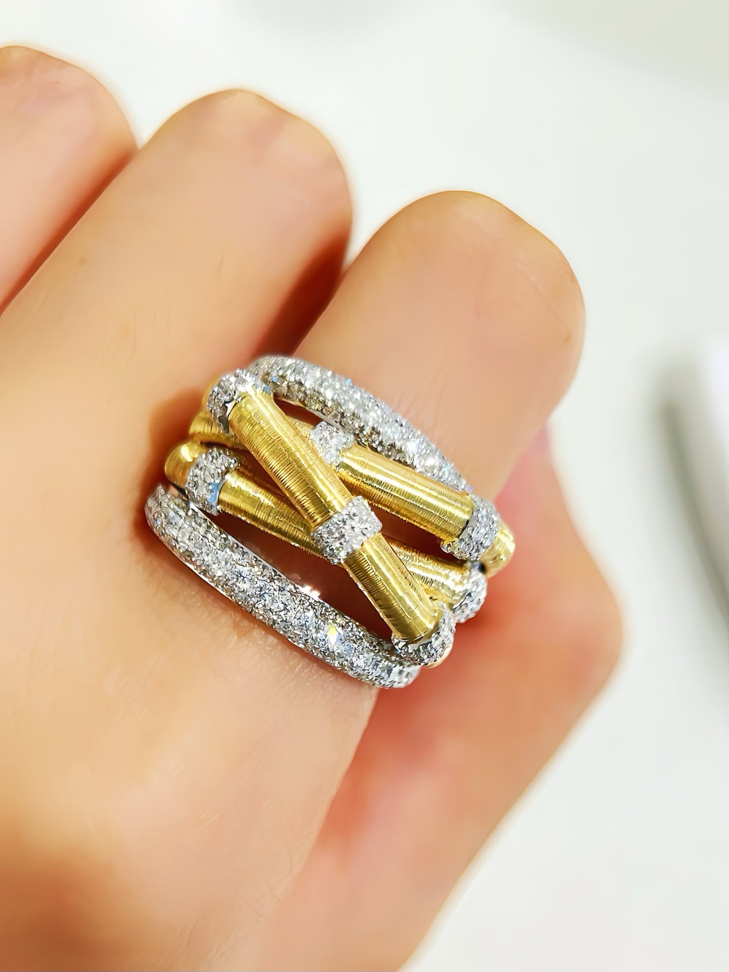 Vintage 18k Gold Diamond Ring (Item No. VT 284)