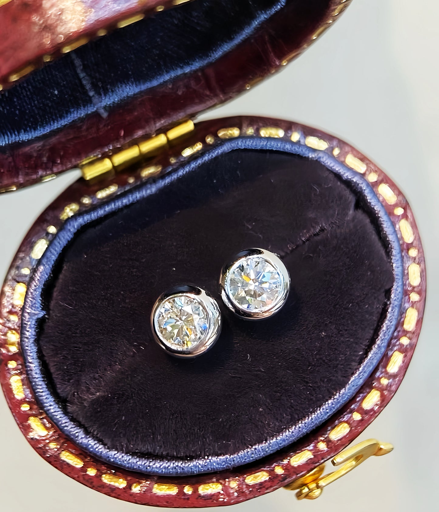 Vintage 18k Gold Diamond Earring (Item No. VT081）