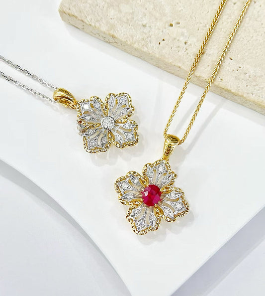 Vintage Four Leaf Clover 18k Gold Diamond Pendant (Item No. VT254）