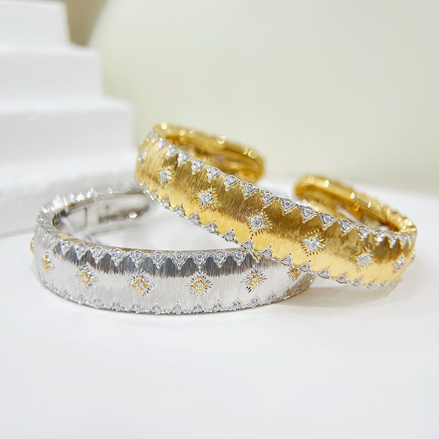 Vintage 18k Gold Diamond Bracelet (Item No. VT473）