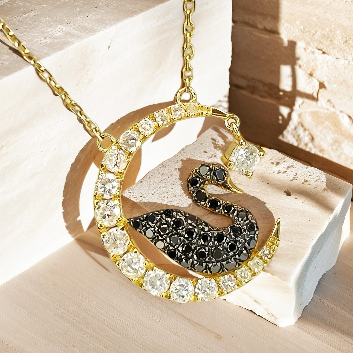 Black Swan 18k Gold Diamond Pendant (Item No. VT116）