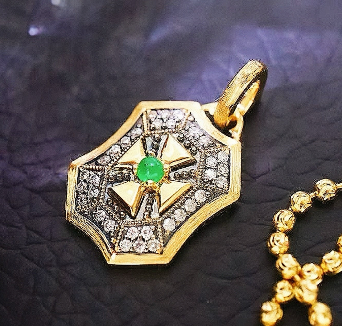 Vintage 18k Black Gold Diamond Pendant (Item No. VT088）