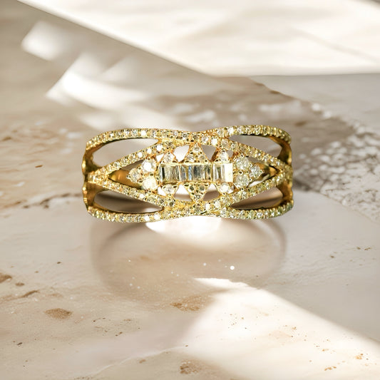 Vintage 18k Gold Sapphire Diamond Ring (Item No. VT183）