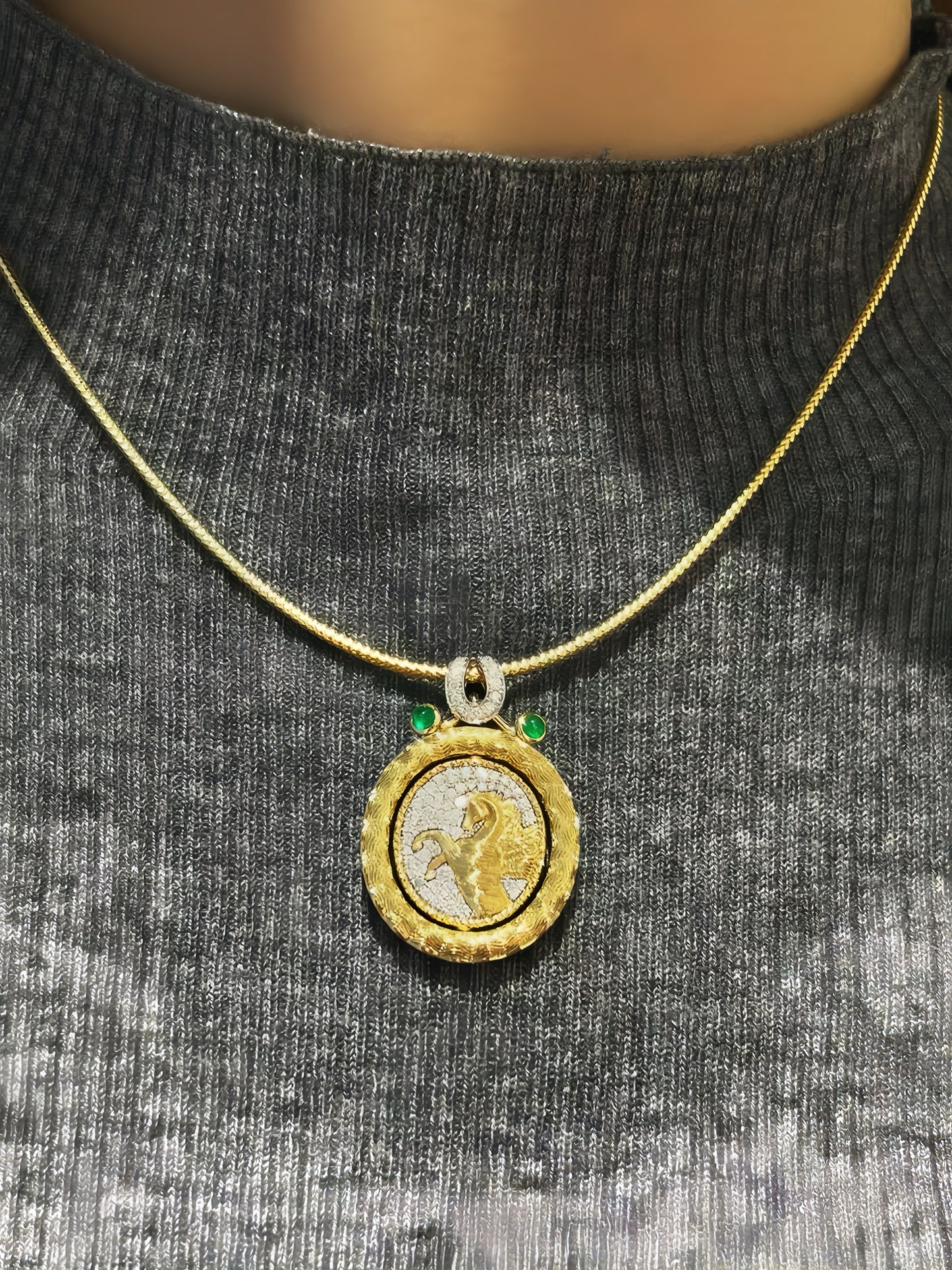 Horse Vintage 18k Gold Diamond Pendant (Item No. VT428）