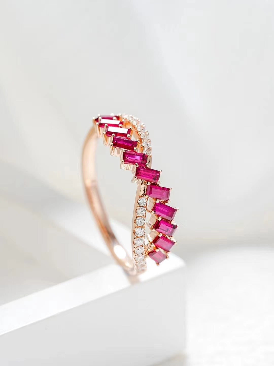 Rainbow Sapphire 18k Gold Ring (Item No. SA031）