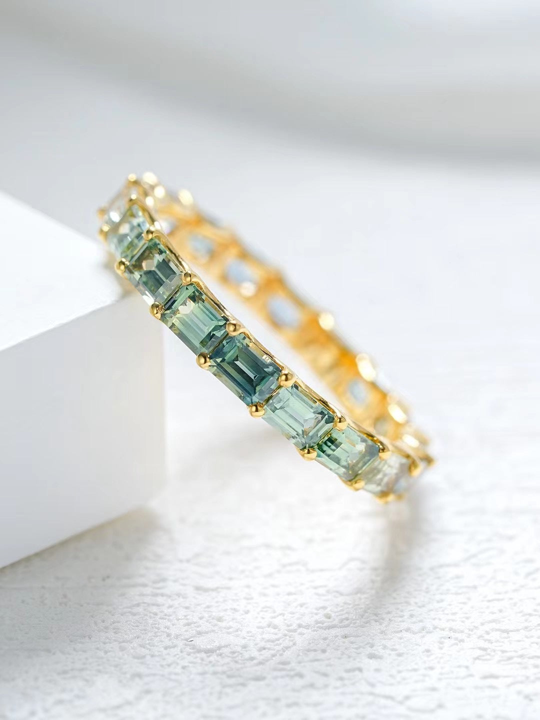 Rainbow Sapphire 18k Gold Ring (Item No. SA083）