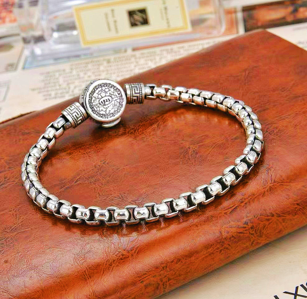 Lion Silver Bracelet (Item No. B0653）