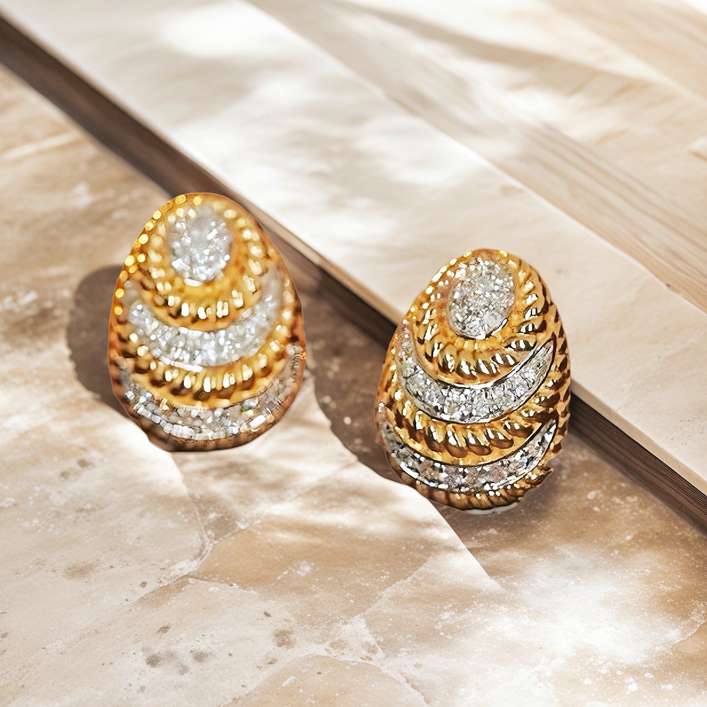 Vintage 18k Gold Diamond Earring (Item No. VT073）