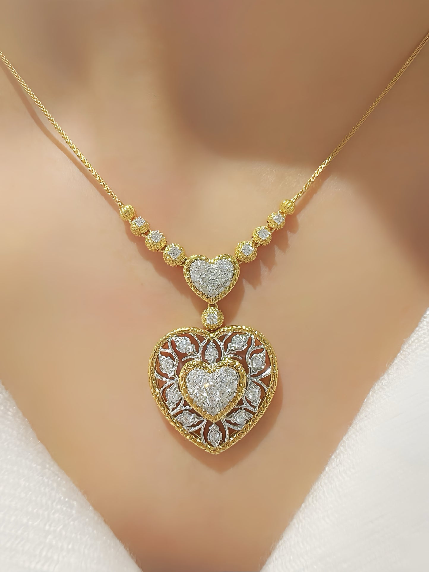 Heart Vintage 18k Gold Diamond Pendant (Item No. VT436）