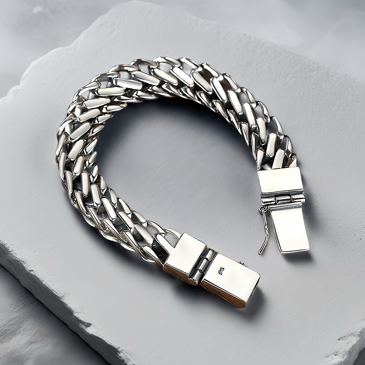 Fashion Silver Bracelet (Item No. B0695）