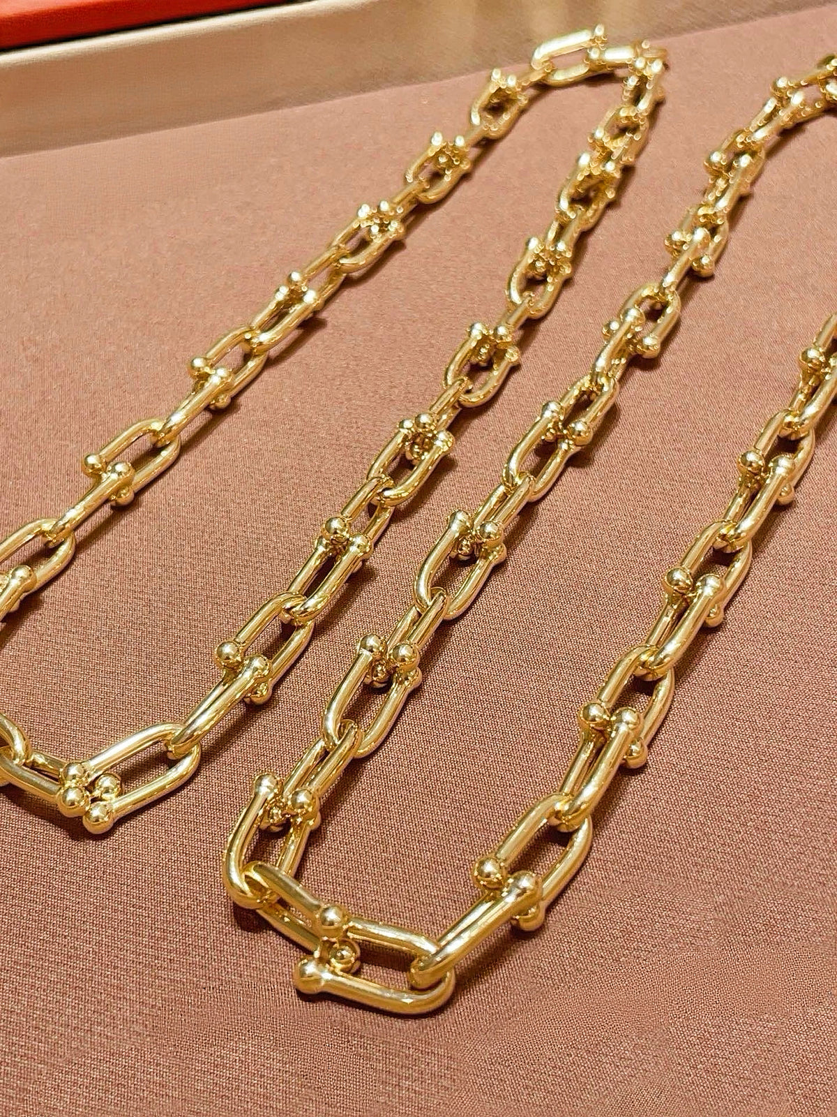 Horseshoe 18k Gold Necklace (Item No. HFN015）