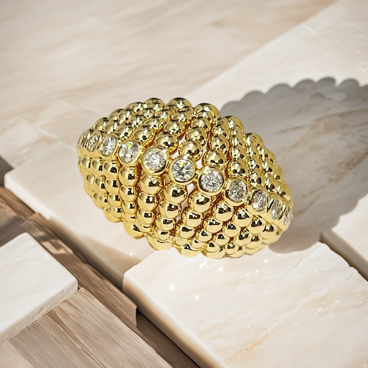 Shell Vintage 18k Gold Diamond Ring (Item No. VT020）