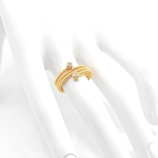 Tripple Twisted 18k Gold Diamond Ring (Item No. SX071CR）