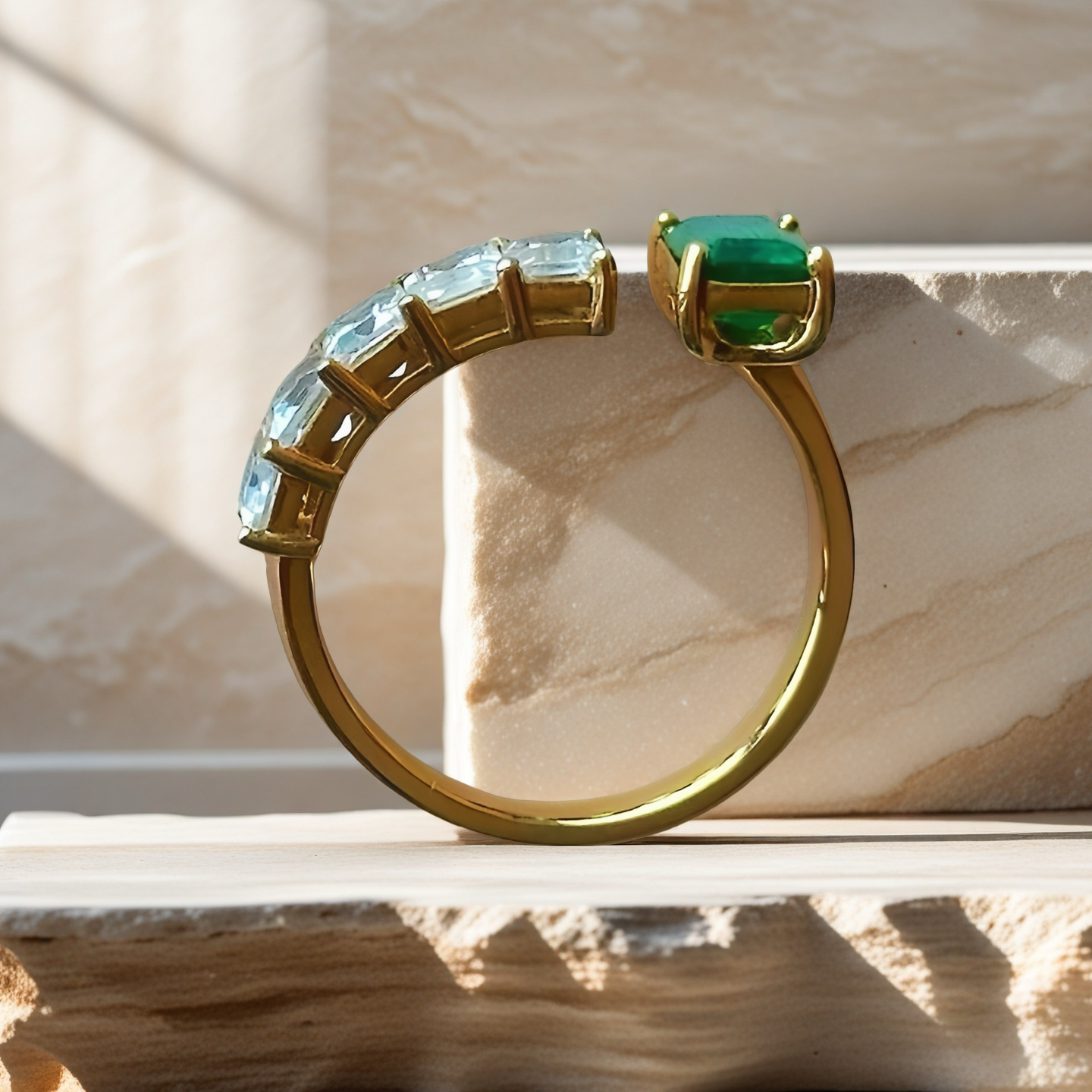 Toi et Moi 18k Gold Diamond Emerald Sapphire Ring (Item No. VT035）