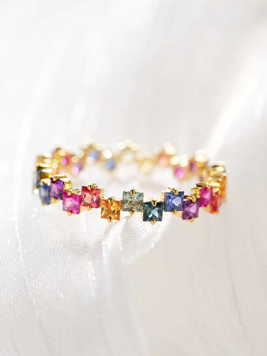 2mm Rainbow Sapphire 18k Gold Ring (Item No. SA109）