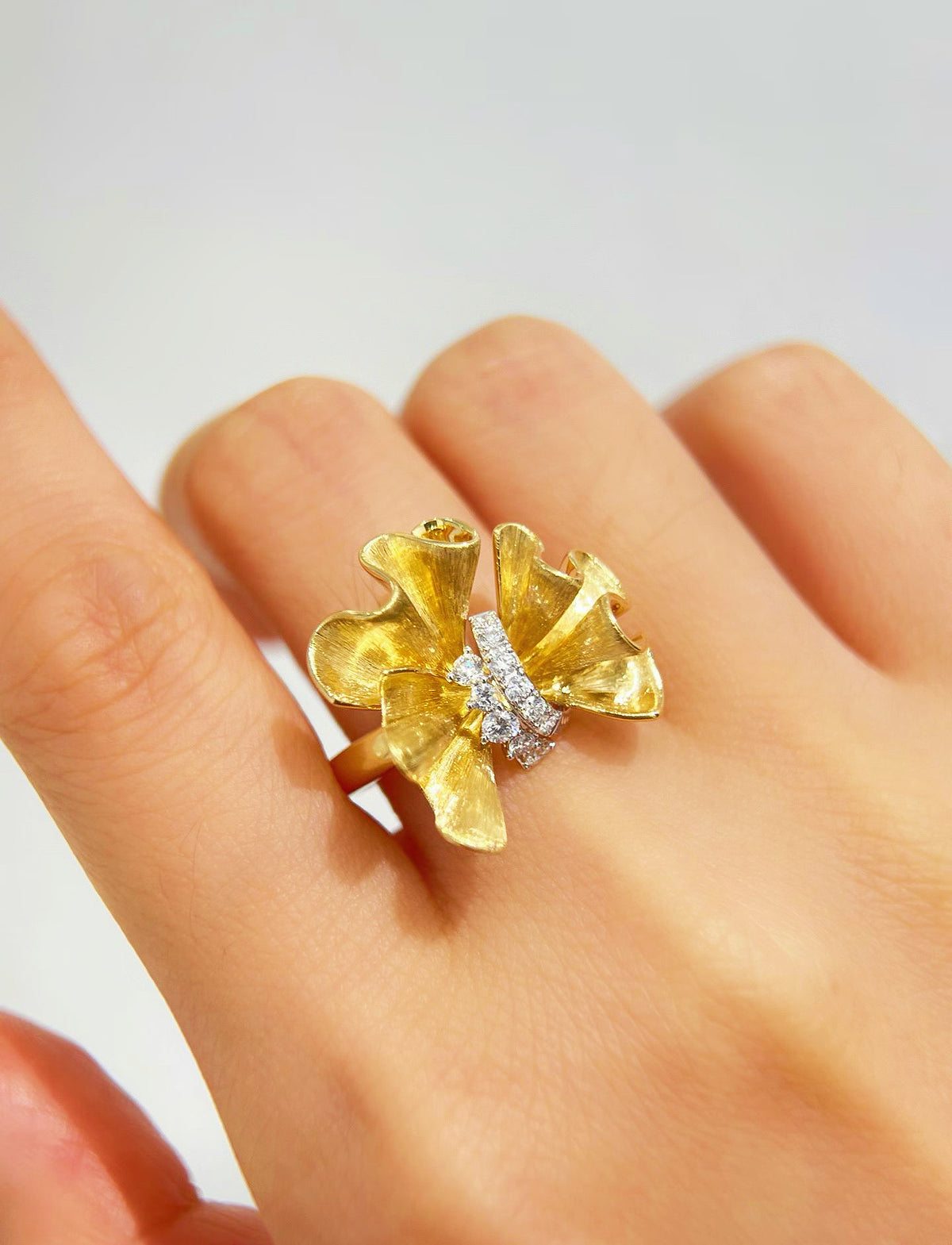 Vintage 18k Gold Diamond Ring (Item No. VT510）