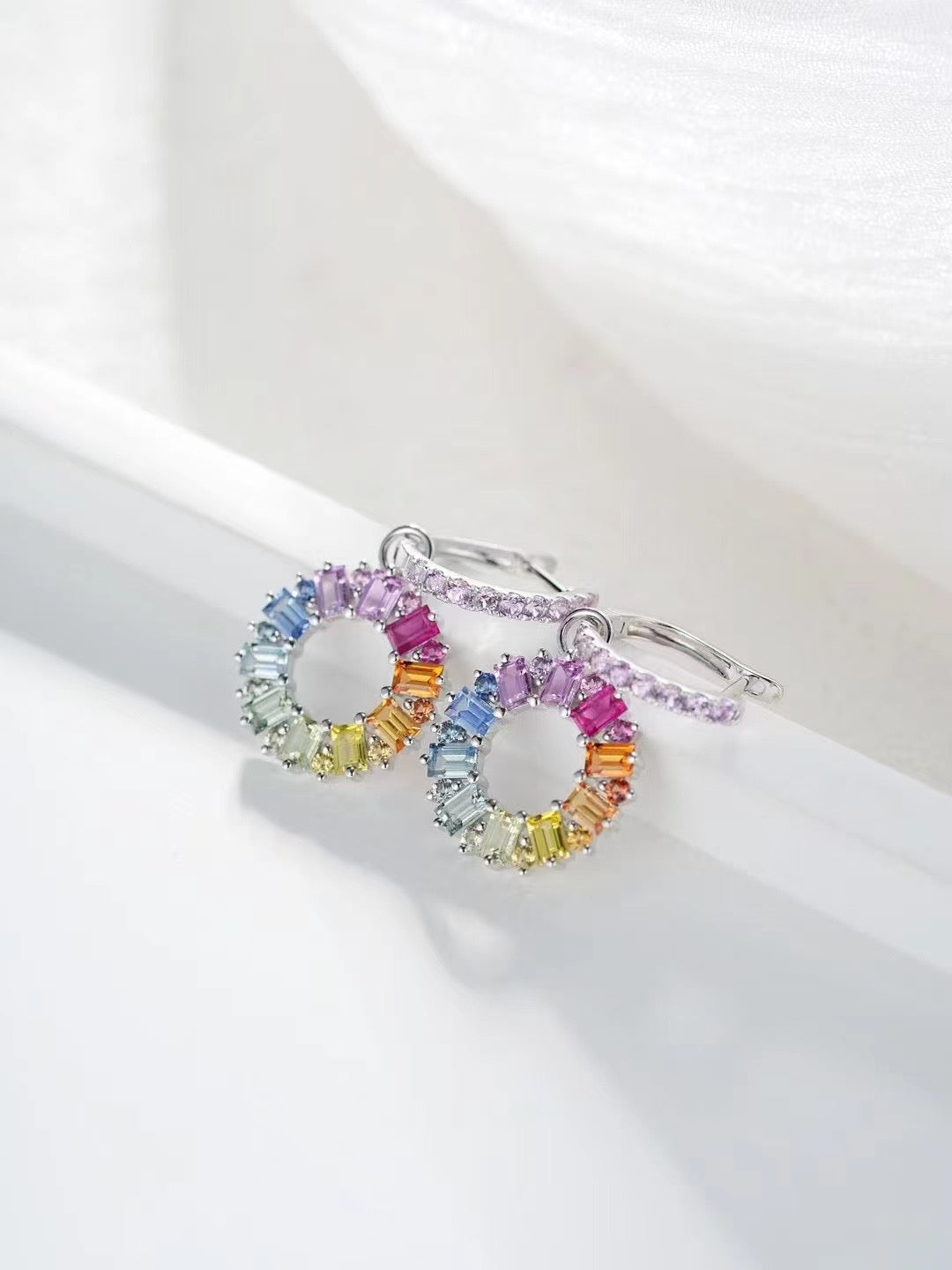 Rainbow Sapphire 18K Gold Earring (Item No. SA038）