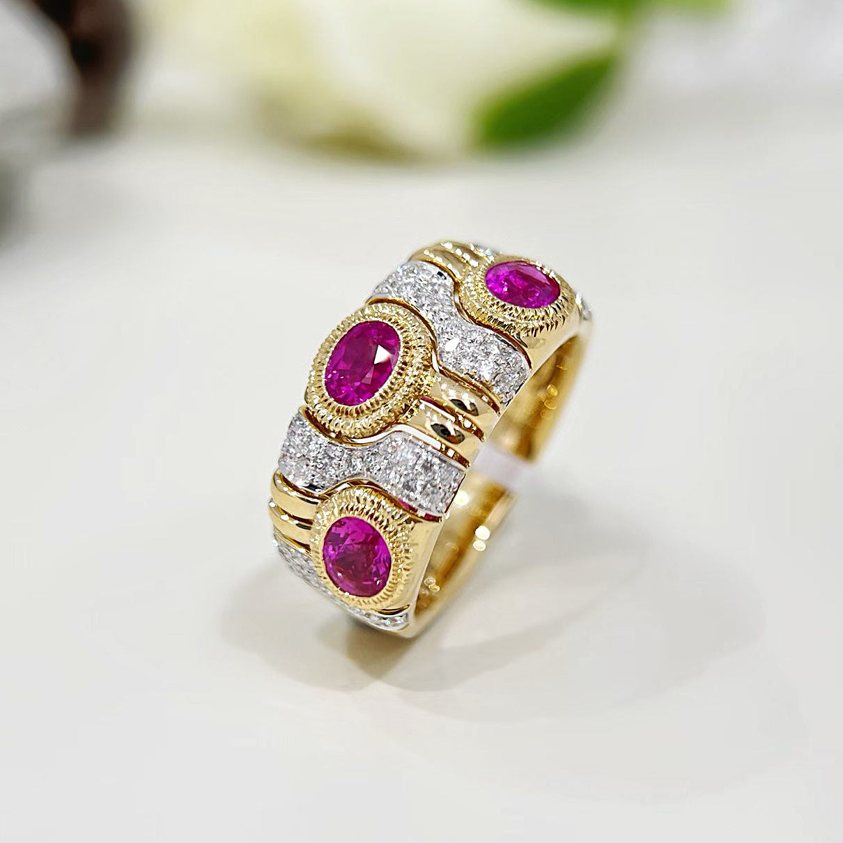 Vintage 18k Gold Diamond Ruby Ring (Item No. VT480）