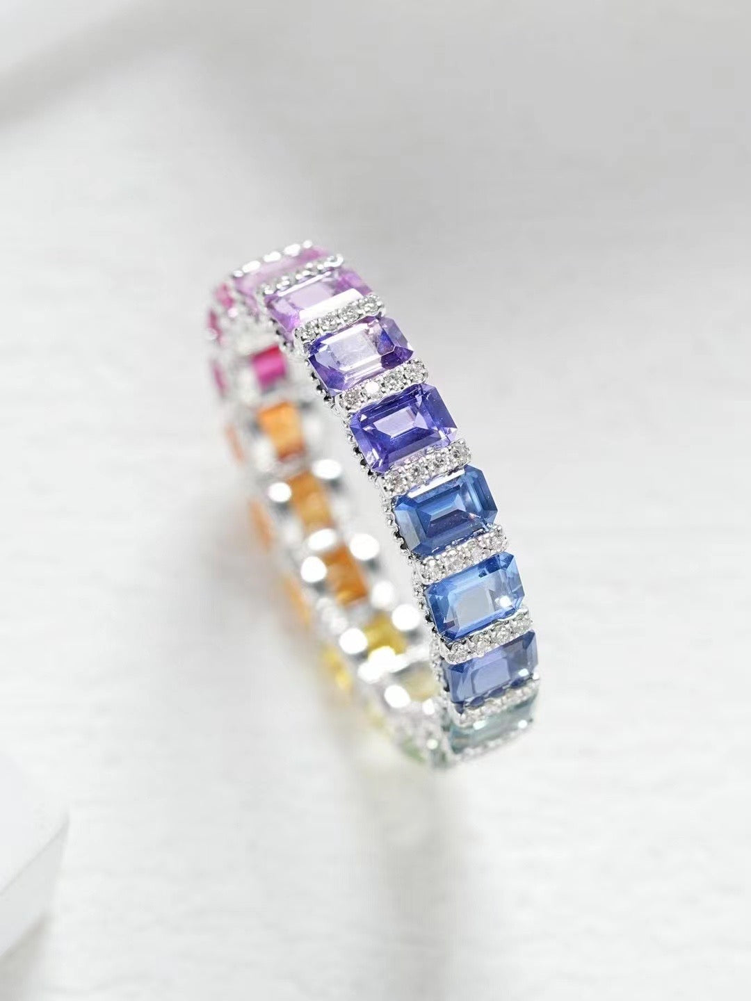 Rainbow Sapphire 18k Gold Ring (Item No. SA070）