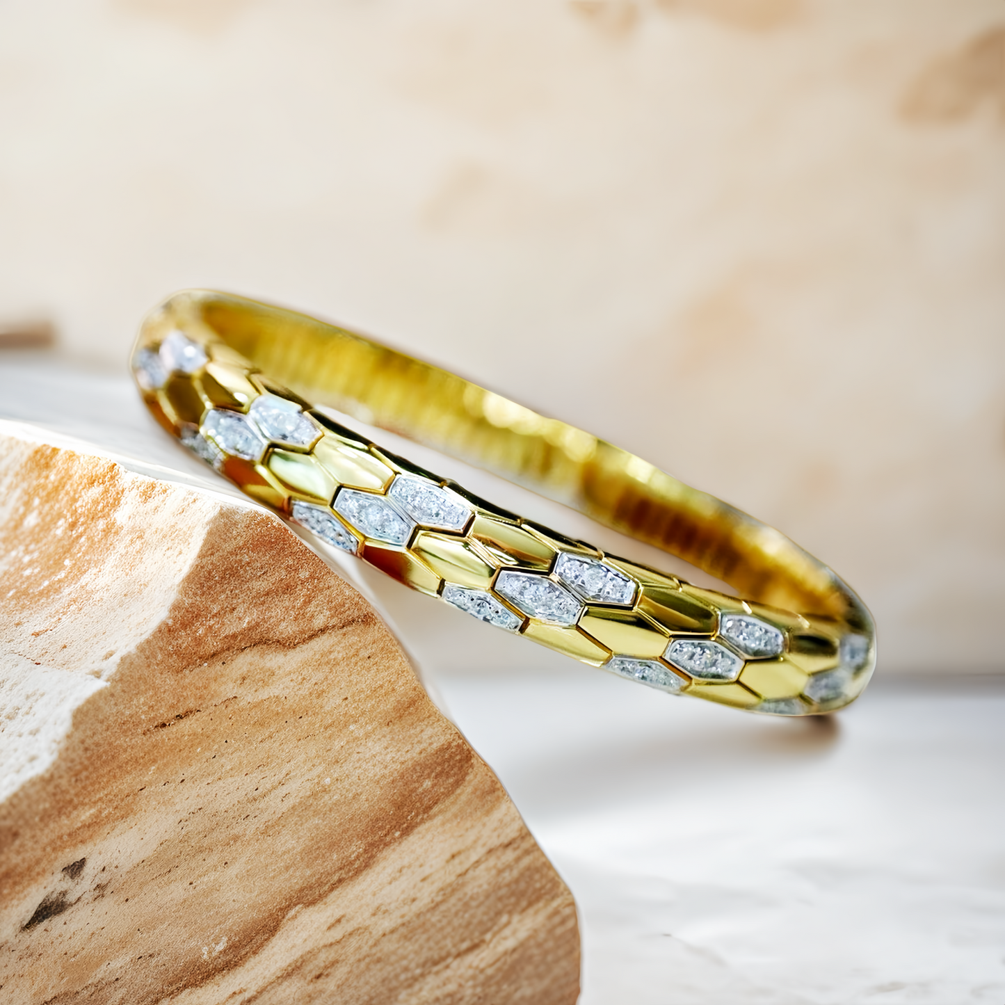 Vintage 18k Gold Diamond Bracelet (Item No. VT136）