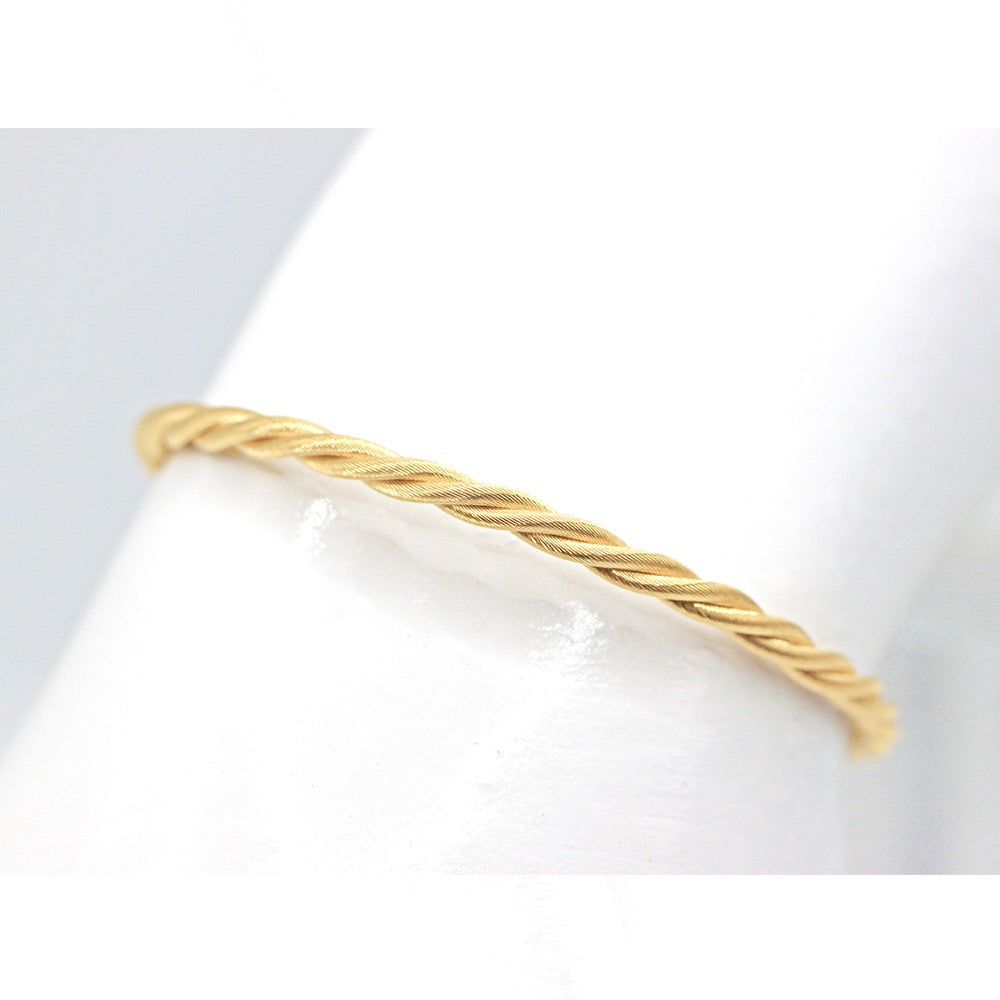 Twisted 18K Gold Bracelet (Item No. SH101CB)