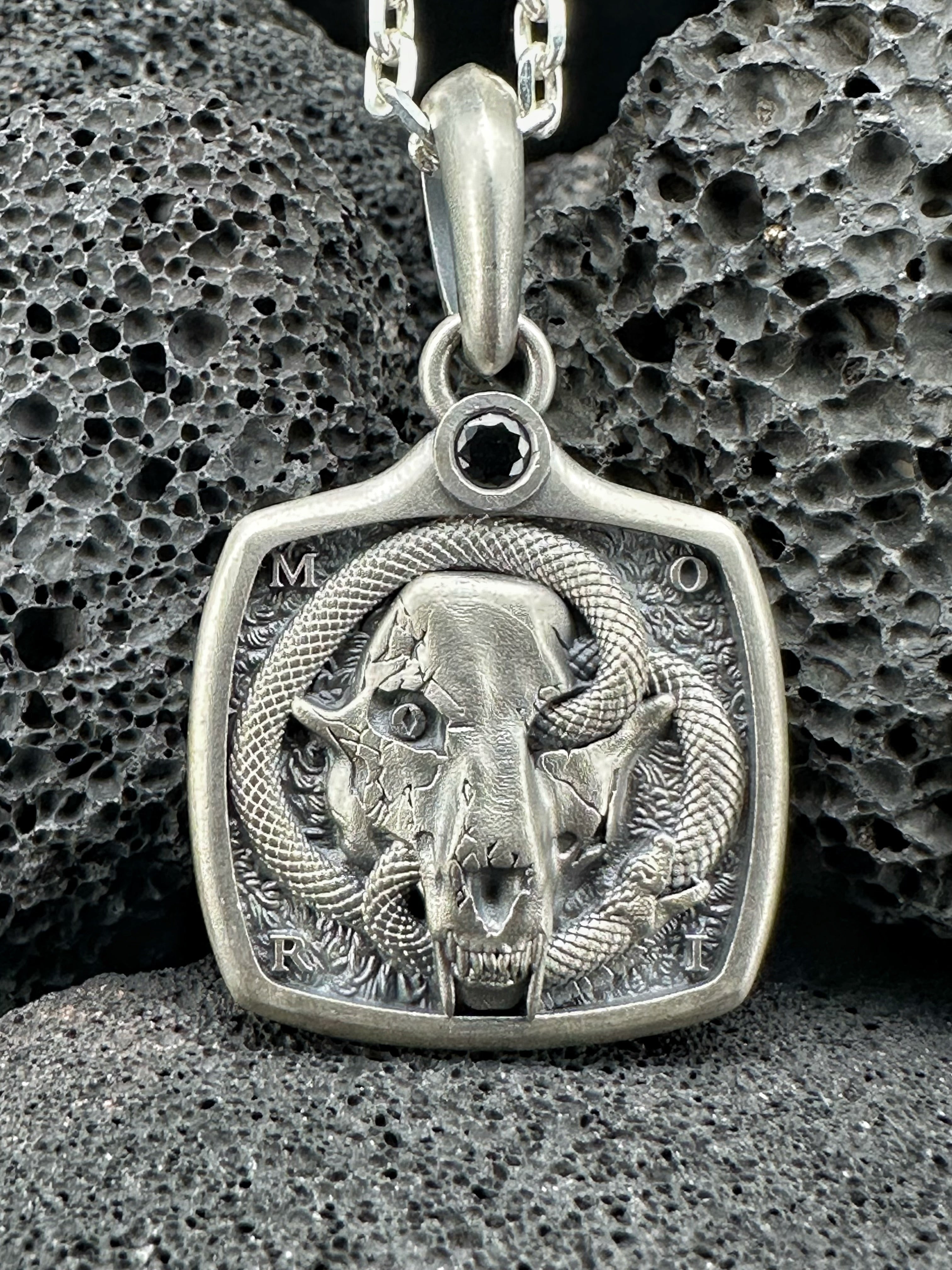 The Pendant Of The Mori Hound (Item No. KYP02)